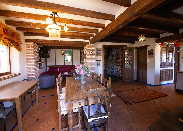 Cortijo Los Arbolitos, Casa Compartida