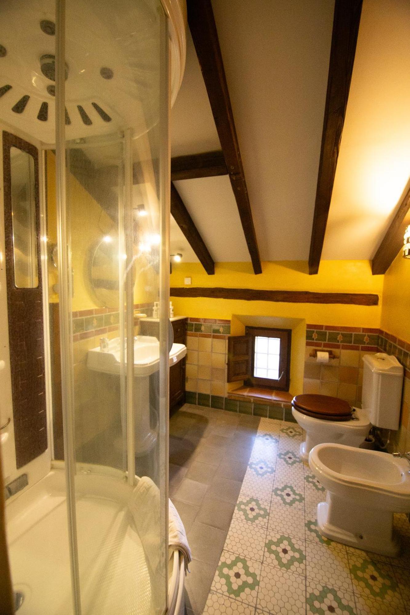 Cortijo Arbolitos, Casa Compartida